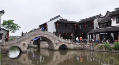 逃离神秘海底世界